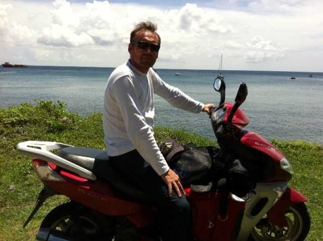 ravi de vous rejoindre avec mon nouvel engin! cédric 