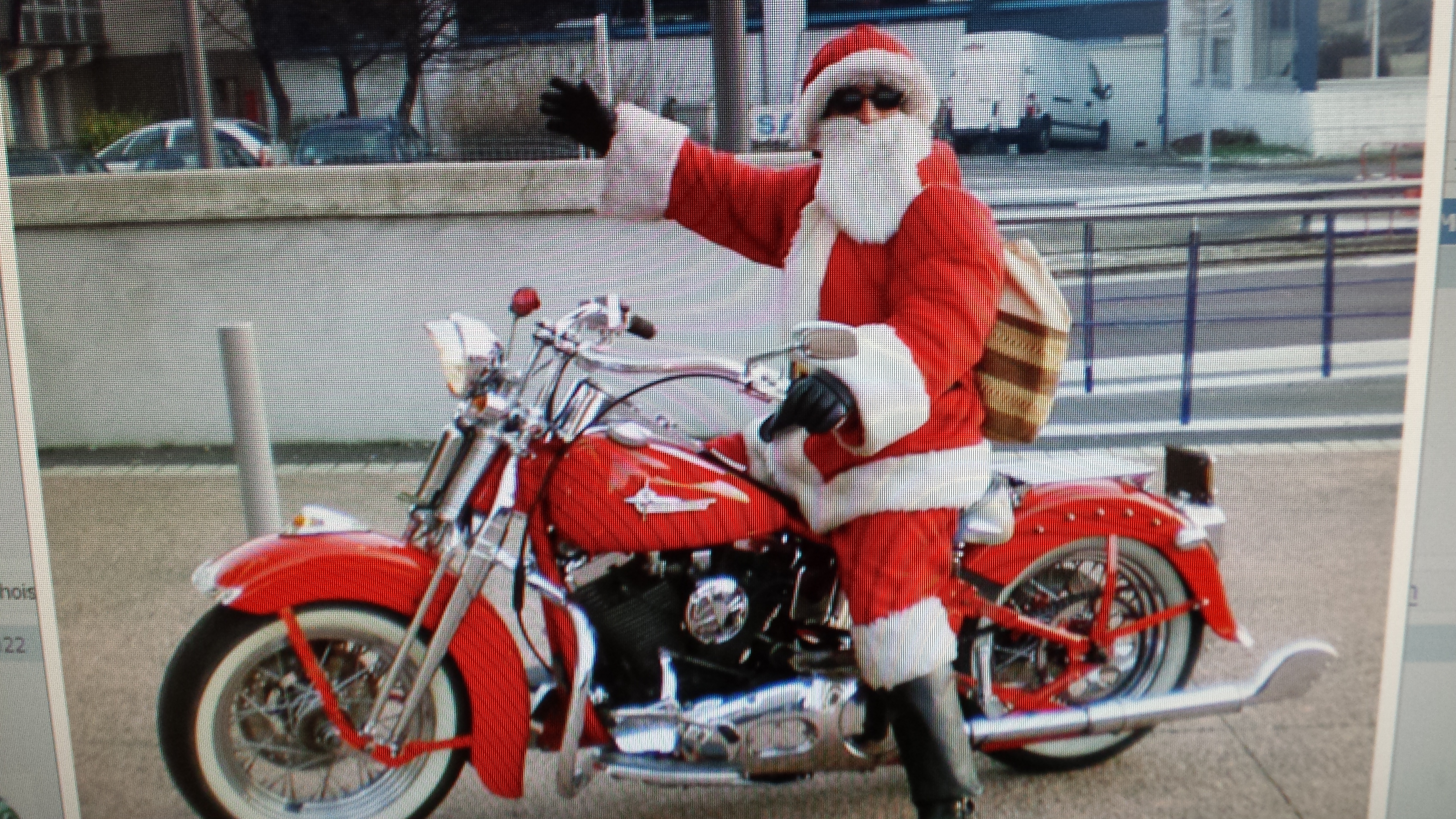 JOYEUX NOEL A VOUS TOUS LES BIKERS